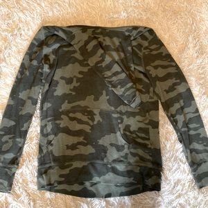 Old navy camo pullover with hood.